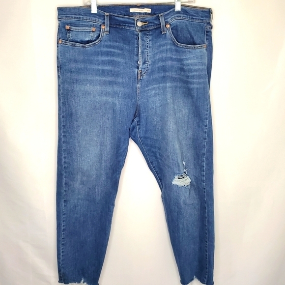 Levi's Premium Wedgie Button Fly Hi-Rise Jeans Size 18W Raw Hem Distressed - Picture 16 of 16